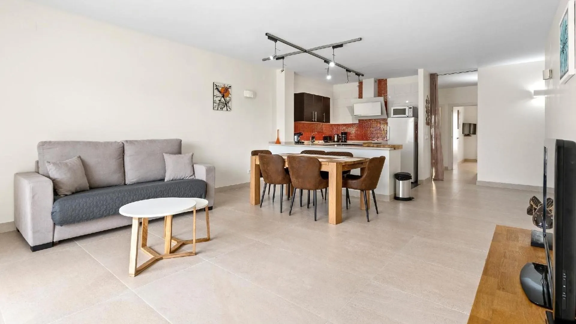 Apartment Ferienwohnung Fuer 5 Personen Ca 90 Qm In Empuriabrava, Costa Brava Golf De Roses