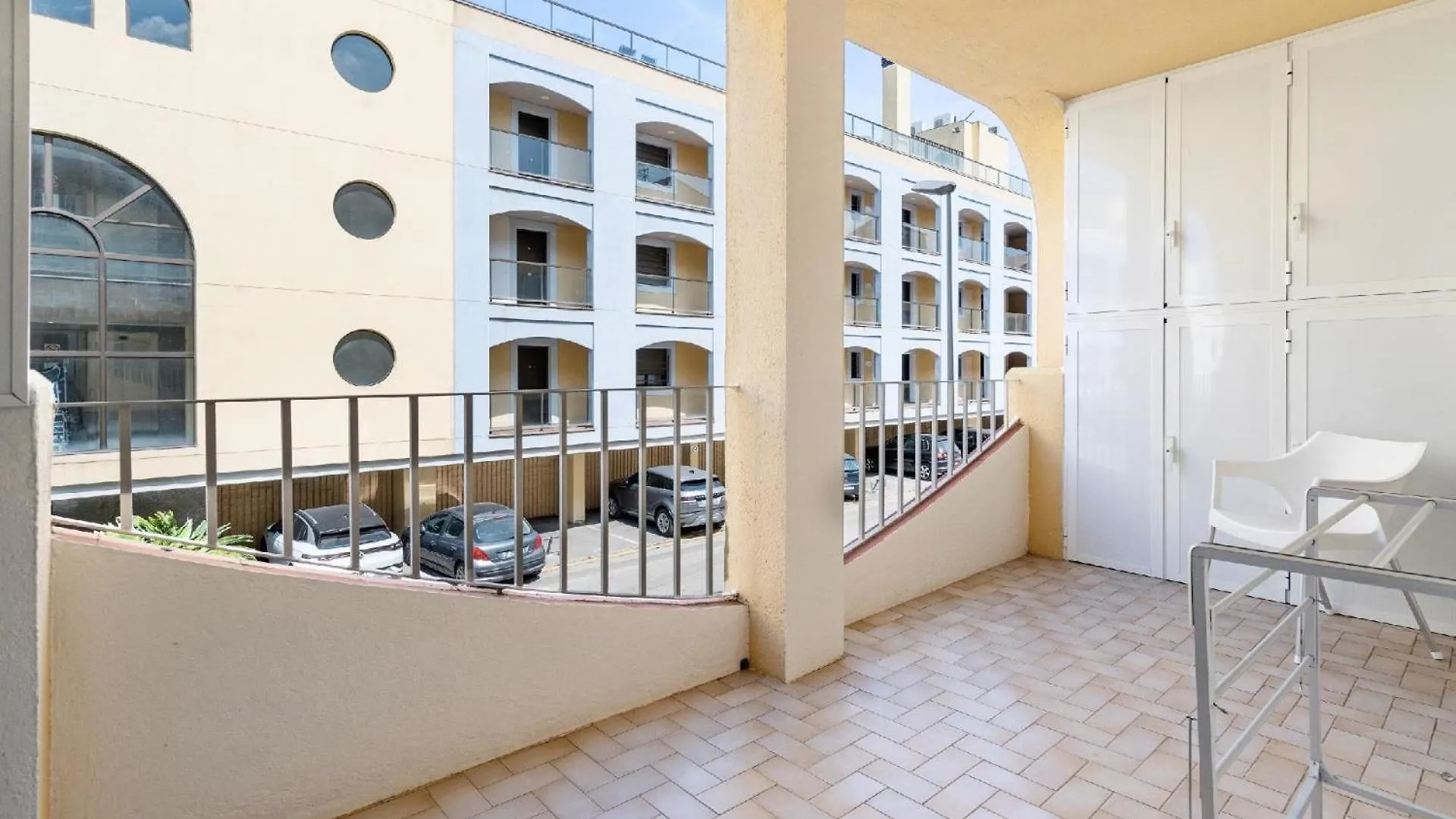 Apartment Ferienwohnung Fuer 5 Personen Ca 90 Qm In Empuriabrava, Costa Brava Golf De Roses