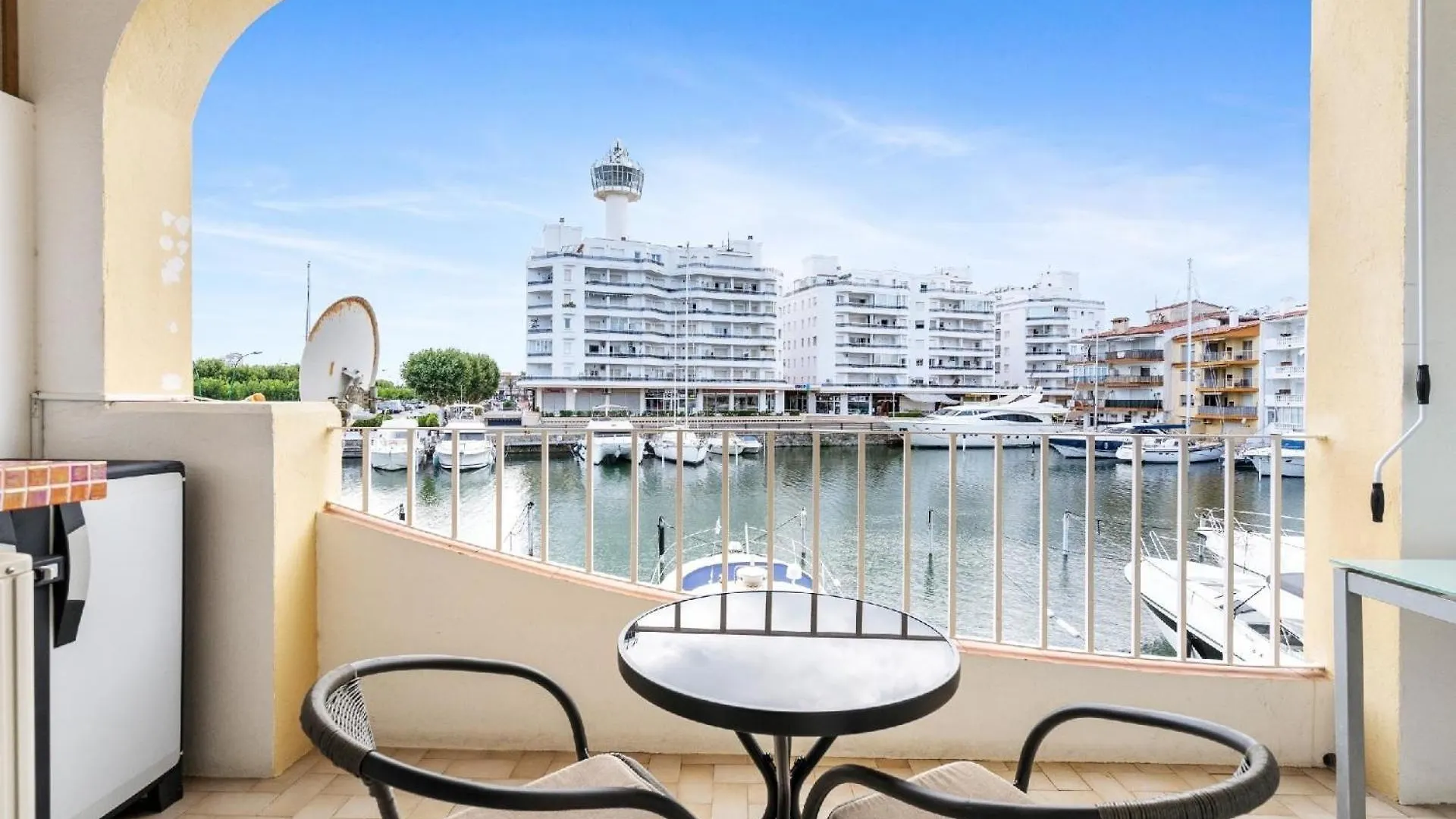 Ferienwohnung Fuer 5 Personen Ca 90 Qm In Empuriabrava, Costa Brava Golf De Roses Apartment Empuriabrava